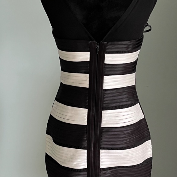 BCBGMaxAzria Black & White Striped Mara Cocktail Mini Dress 8 - Picture 9 of 16